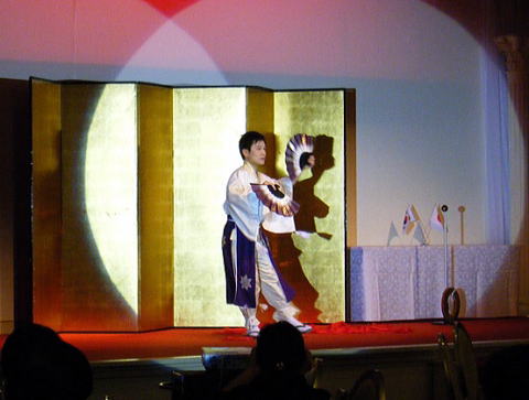 インバウンド向け和妻(和風古典マジック)の公演依頼はイベント本舗