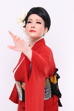 鈴木麻由（ものまねタレント）を呼ぶ、イベント出演依頼はイベント本舗