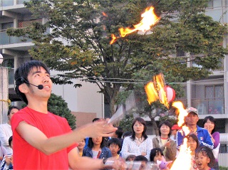 ジャグリングショーの出張公演サービスはイベント本舗